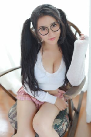 清纯校花挨脔日常h惩罚h