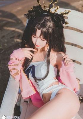 一脸嫌弃