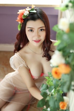 迷人的保姆在线看