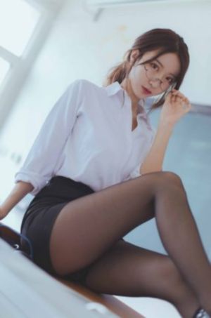 《苹果》浴室激情视频