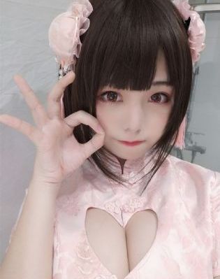 人妖打排球
